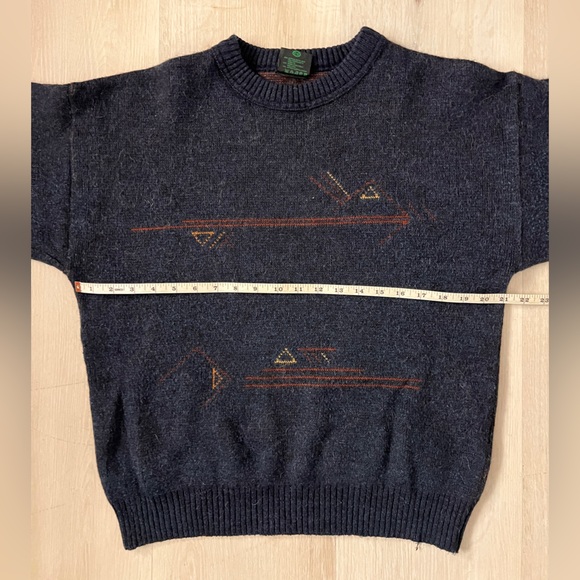Vintage Crew Neck Sweater - Picture 10 of 16
